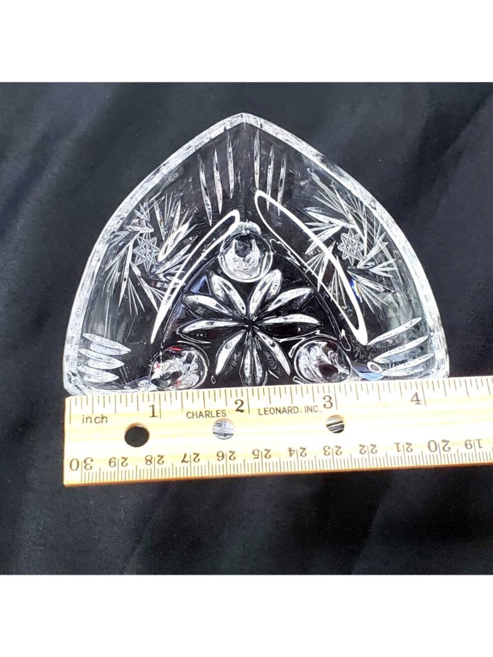 VTG Hazel Atlas Triangular Crystal Candy Bowl Footed Pinwheel Design 4.5 inch - Picture 5 of 13